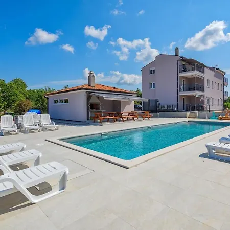 Apartment Lucija