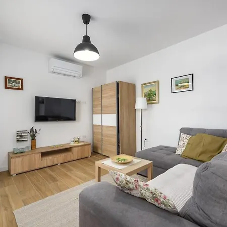 Apartment Lucija