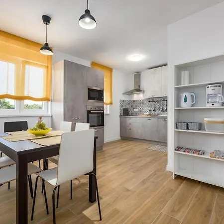 Lucija Apartment Porec